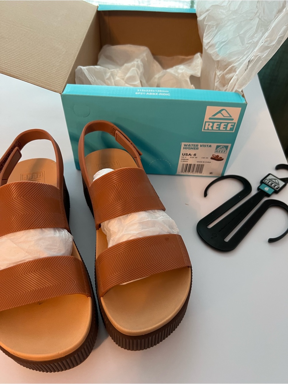 Reef Water Vista High Brown Dual-Strap Platform Sandals - Picture 7 of 10